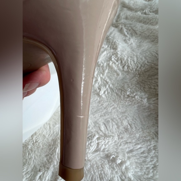 Bandolino Nude Heels - Picture 13 of 16
